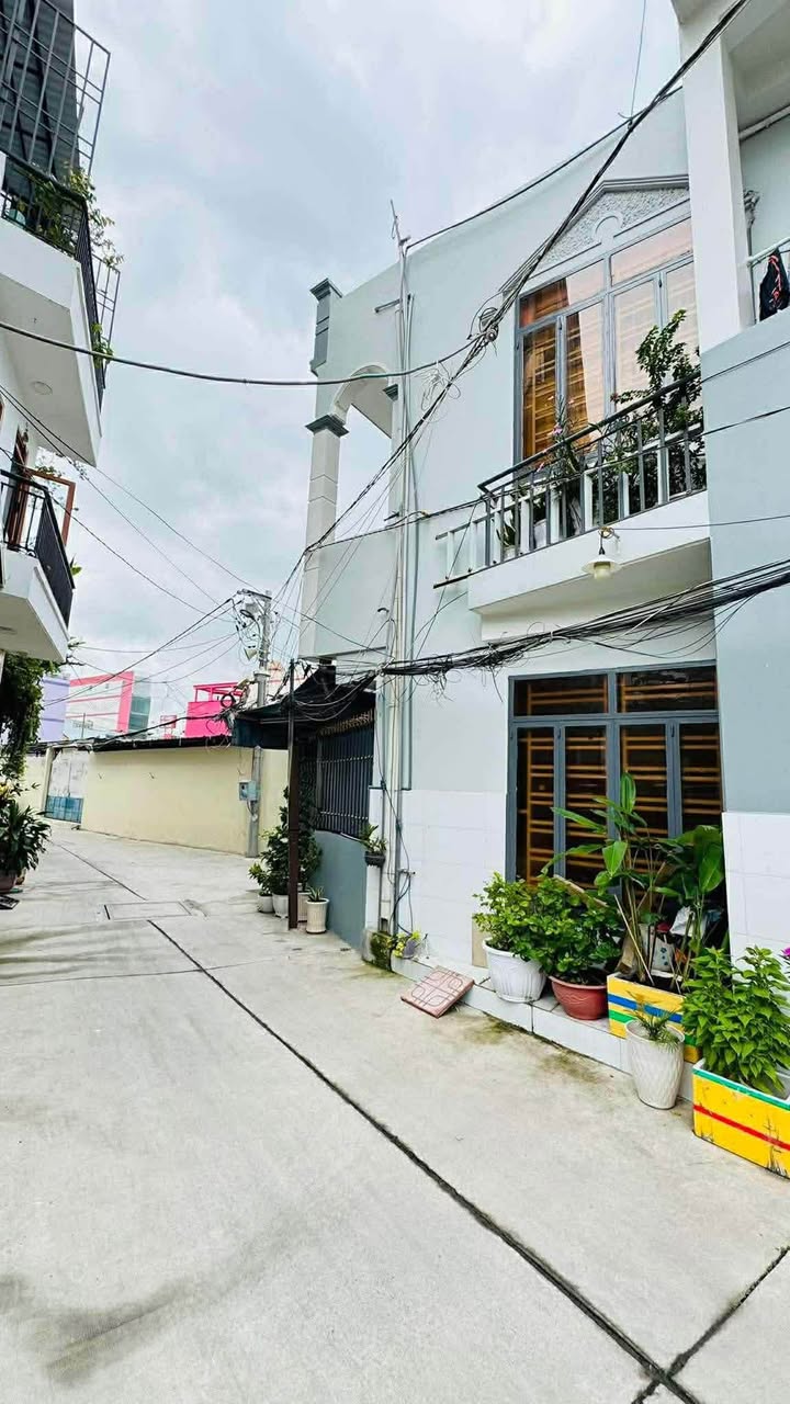 Nhà phố Huỳnh Tấn Phát, Bình Thuận, Quận 7 - 110m² giá 13.8 tỷ - Dòng tiền cho thuê ổn định!