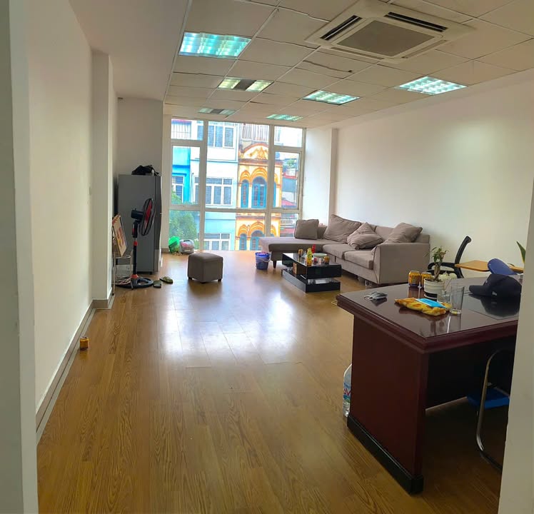 Văn phòng cho thuê Hoàng Văn Thái, Thanh Xuân 100m² giá 13 triệu - Không gian làm việc lý tưởng!