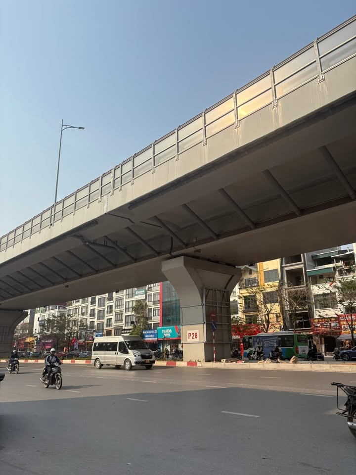 Mặt phố Minh Khai, Quận Hai Bà Trưng, 45m² giá 30 tỷ - Tòa mới đẹp có thang máy!