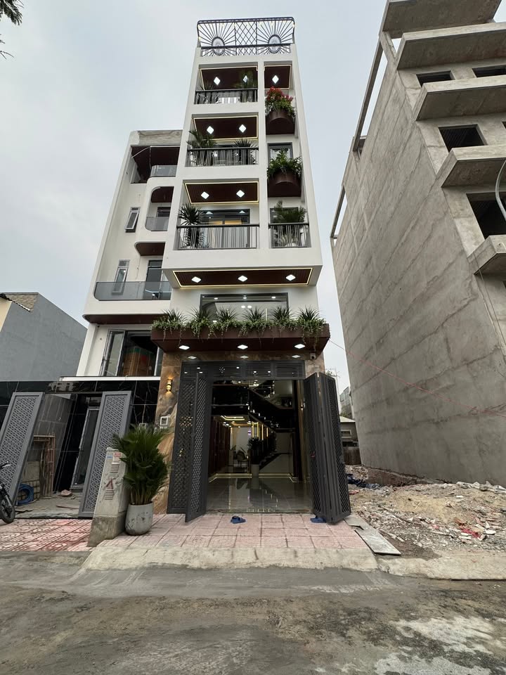 Nhà riêng 4 tầng đường Tô Ký, Q12 799m² giá 7.45 tỷ - Chính chủ bán gấp!