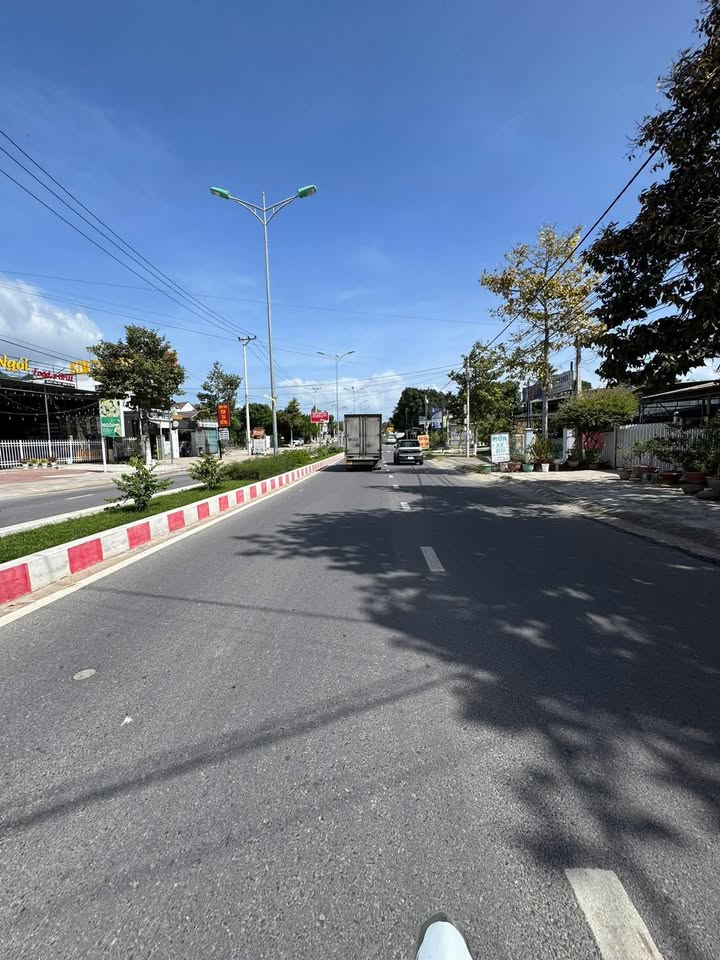 Đất mặt tiền đường Lê Duẩn 170m² giá 8 tỷ - Khu kinh doanh sầm uất!