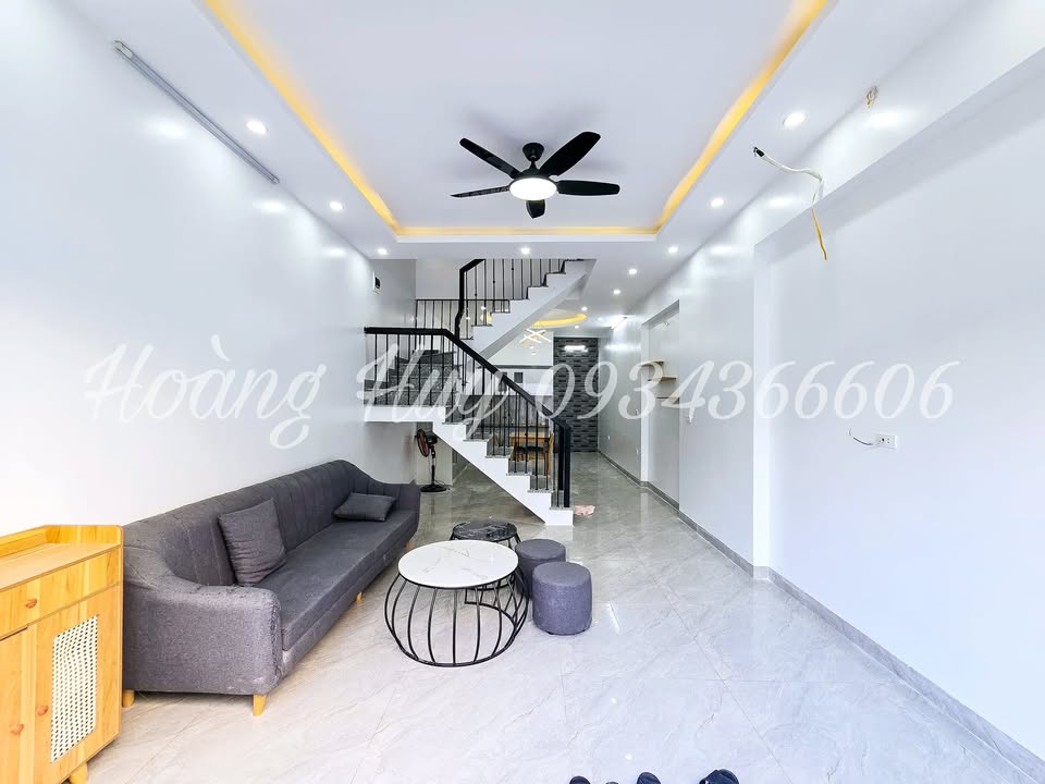 Nhà đẹp 3 tầng tại Chợ Hàng - Lê Chân - Hải Phòng, giá 3.25 tỷ - Sẵn sàng vào ở!