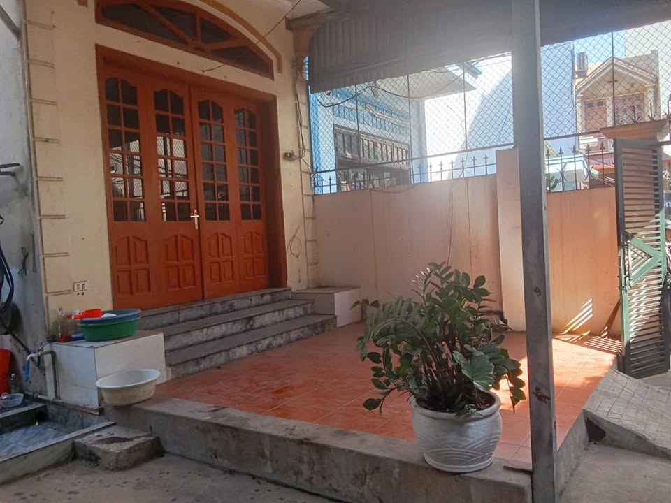 Nhà nguyên căn cho thuê tại Chu Huy Mân, Long Biên 195m² giá 7 triệu - Đầy đủ nội thất, ô tô đỗ cổng!