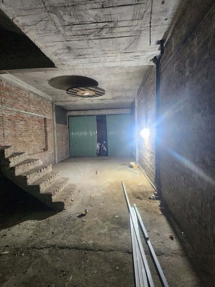 Kho xưởng cho thuê tại khu đô thị Xa La Hà Đông 74m² - Giá 10 triệu/tháng tiện lợi!