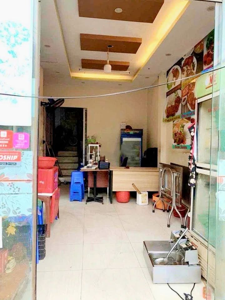 Cửa hàng cho thuê tại ngõ 2 phố Nguyên Hồng, Ba Đình 29m² - Mặt tiền 3m, giá 6.5 triệu/tháng