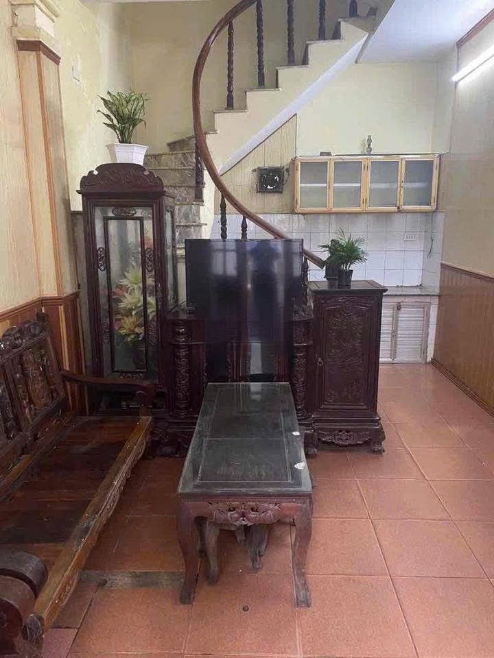 Nhà cho thuê ngõ 305 Vĩnh Hưng, 75m² giá 6 triệu - Nội thất đầy đủ, sẵn sàng ở ngay!