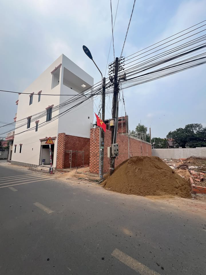 Nhà mặt tiền kinh doanh Phú Sơn 100m² giá 2 tỷ - Thiết kế hiện đại, sẵn sàng ở ngay!