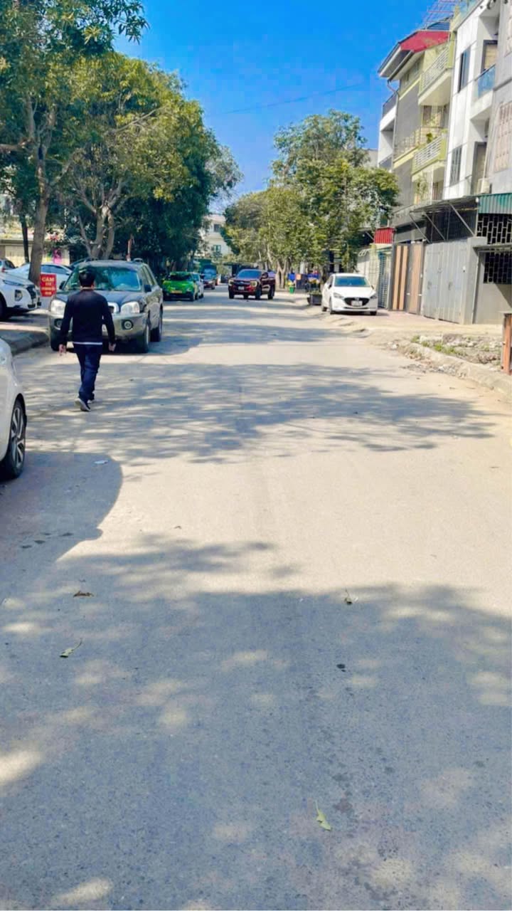 Đất nền Lê Bá Tùng, TP Vinh 114m² giá 5.8 tỷ - Vị trí đắc địa kinh doanh sầm uất!