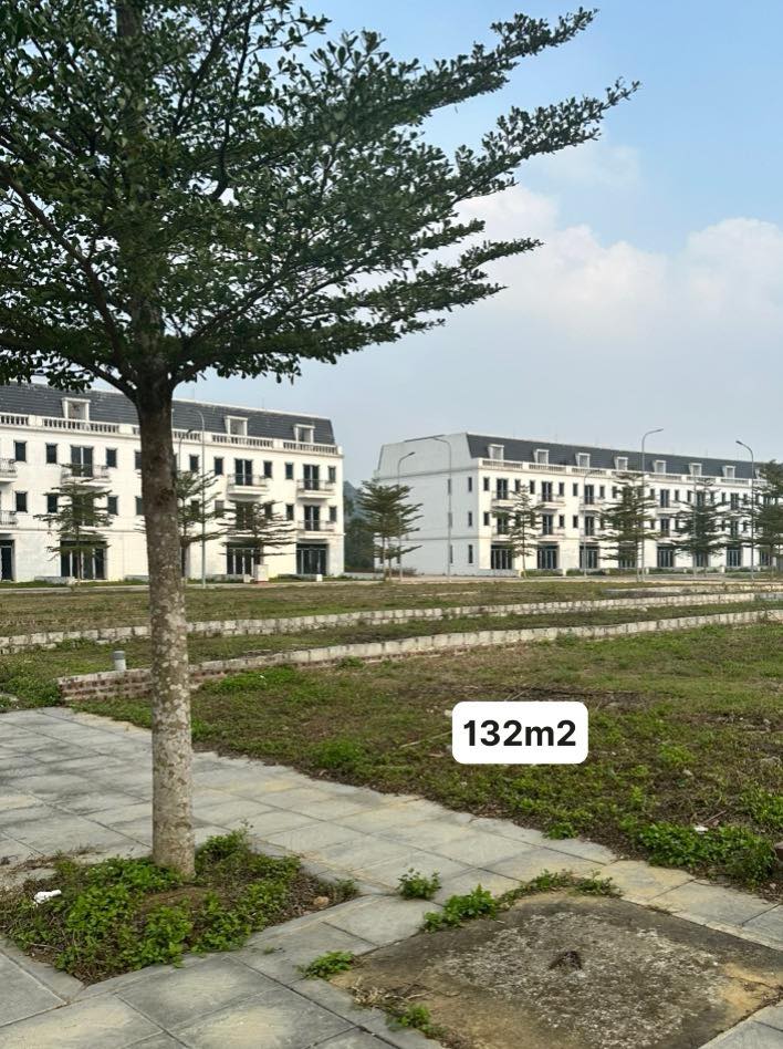 Lô đất Phúc Xá, Ba Đình 132m² giá 2.5 tỷ - VIEW hồ cực hiếm!