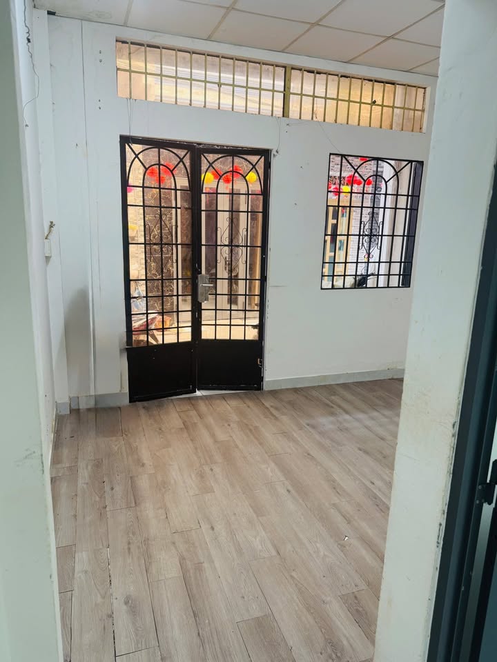 Nhà Phước Long A 33m² giá 3,15 tỷ - Hiếm có, gần Metro!