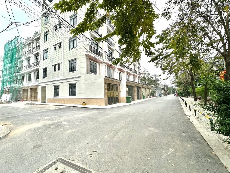 Đất xây CHDV Hiệp Bình Phước 101m² giá 7.98 tỷ - Pháp lý chuẩn, sang tên nhanh!