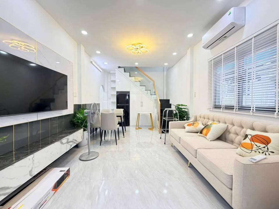 Nhà bán Hẻm xe hơi Hoàng Hoa Thám, Phú Nhuận 52m² giá 4 tỷ - Sổ hồng chính chủ!