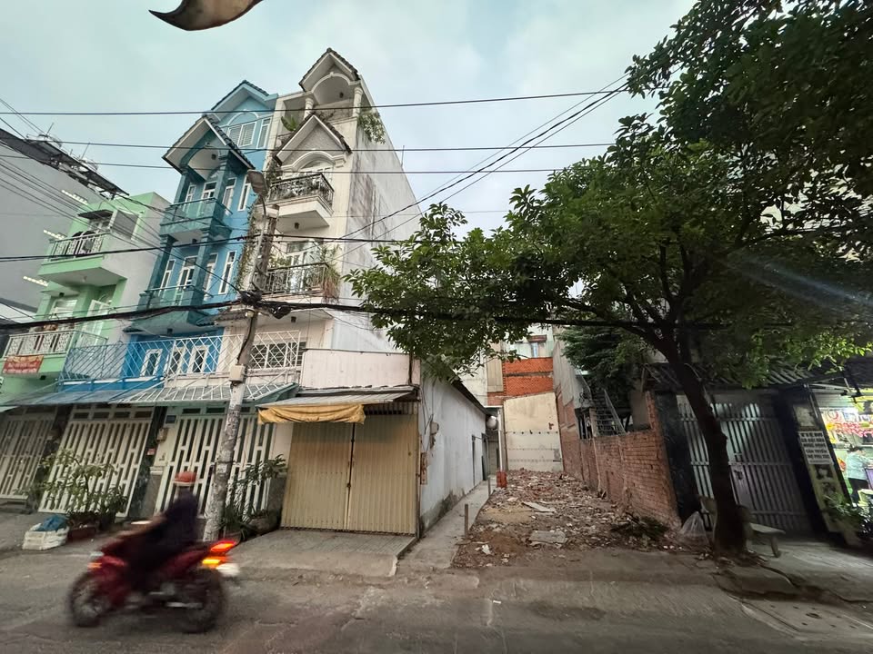 Đất mặt tiền đường 28, Phường 6, Quận Gò Vấp, 76m² giá 8.9 tỷ - Đầu tư sinh lời lý tưởng!