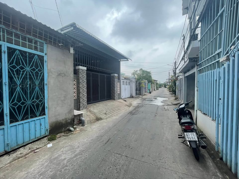 Nhà Kho Hẻm 143 Nguyễn Thị Minh Khai 100m² giá 1.9 tỷ - Thổ cư đặc và dễ dàng thương lượng!