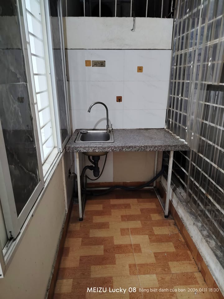 Căn hộ cho thuê tại Ngõ 250 Kim Giang, 30m² - Đầy đủ nội thất, chỉ việc vào ở!