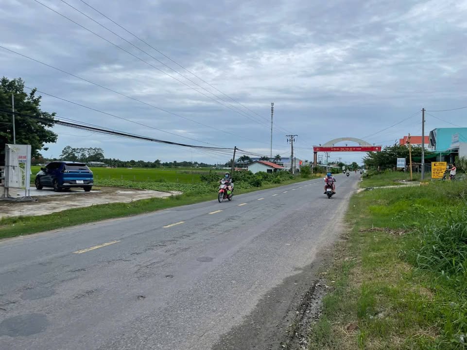 Đất lúa mặt tiền tỉnh lộ 817, xã Mỹ Thạnh, 1000m² giá 2.75 tỷ - Đầu tư sinh lời ngay!