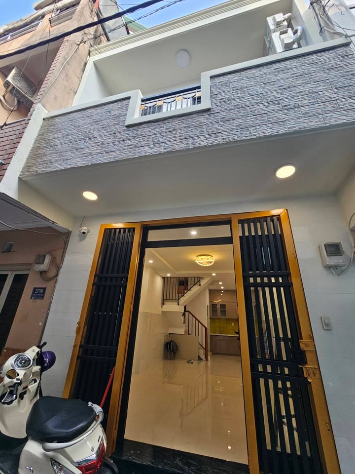 Nhà phố Hòa Bình, Quận 11, 34m² giá 5.2 tỷ - Ô tô vào tận nhà!