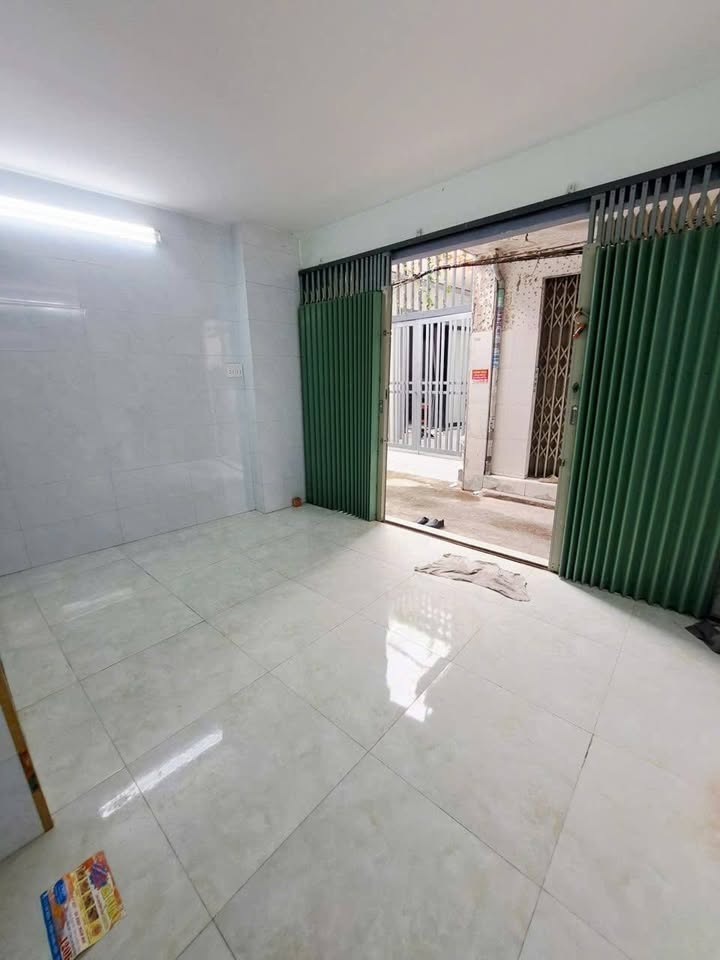 Nhà 3 tầng Bình Hưng Hòa A 18m² giá 2.25 tỷ - Sổ hồng riêng, vị trí đắc địa