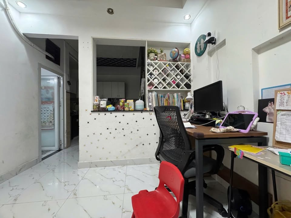 Nhà phố Hoàng Văn Thụ, Quận Tân Bình 45m² giá 6.05 tỷ - Giảm 350 triệu, sẵn sàng vào ở!