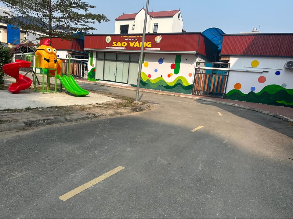 Đất nền Townhouse phường Quỳnh Lâm cũ 248m² giá 11 tỷ - Vị trí đắc địa gần quảng trường!