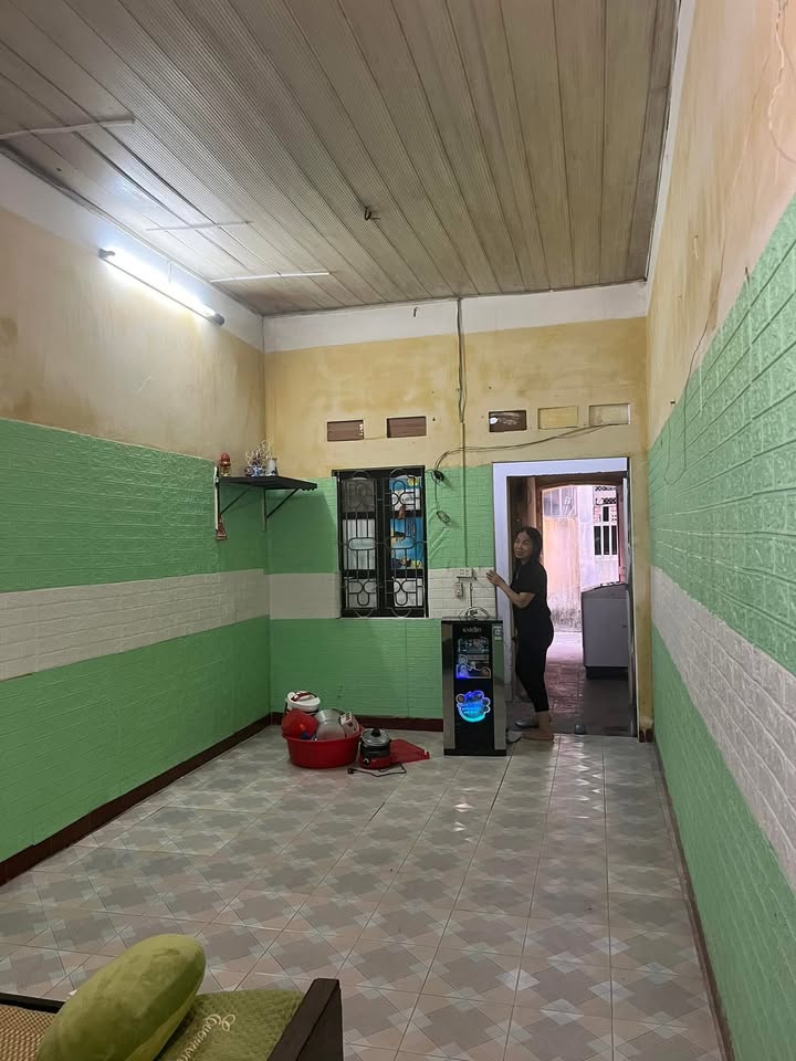 Nhà cấp 4 cho thuê tại Khu Đồng Trầm, 42m² chỉ 1.3 triệu - Địa điểm thuận lợi!