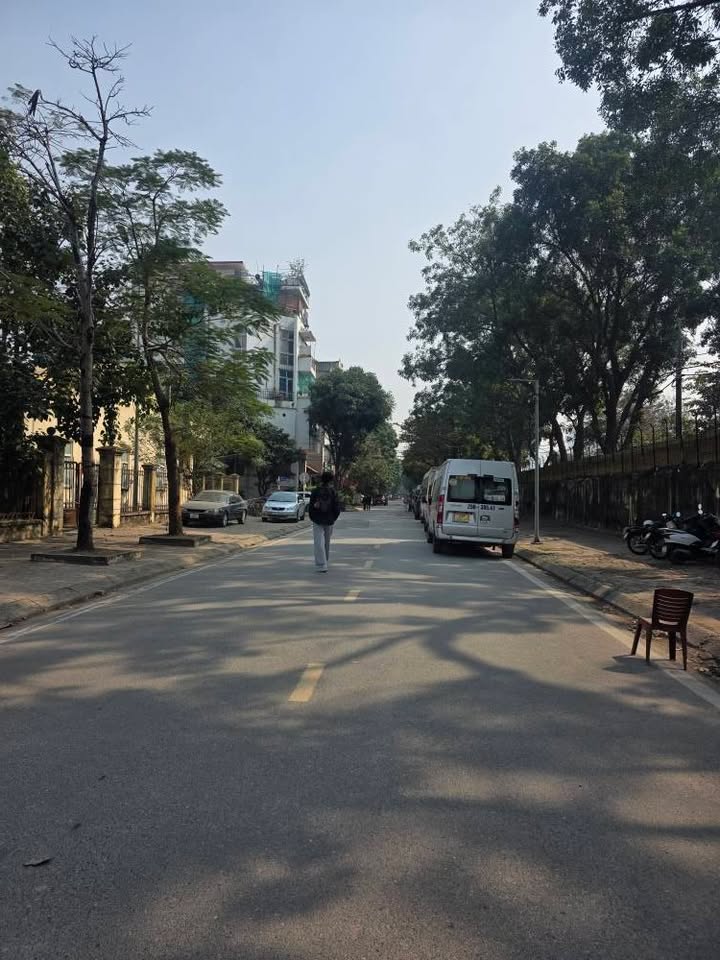 Nhà phân lô vỉa hè Kiều Mai 50m² giá 13 tỷ - Nội thất full, vào ở ngay!