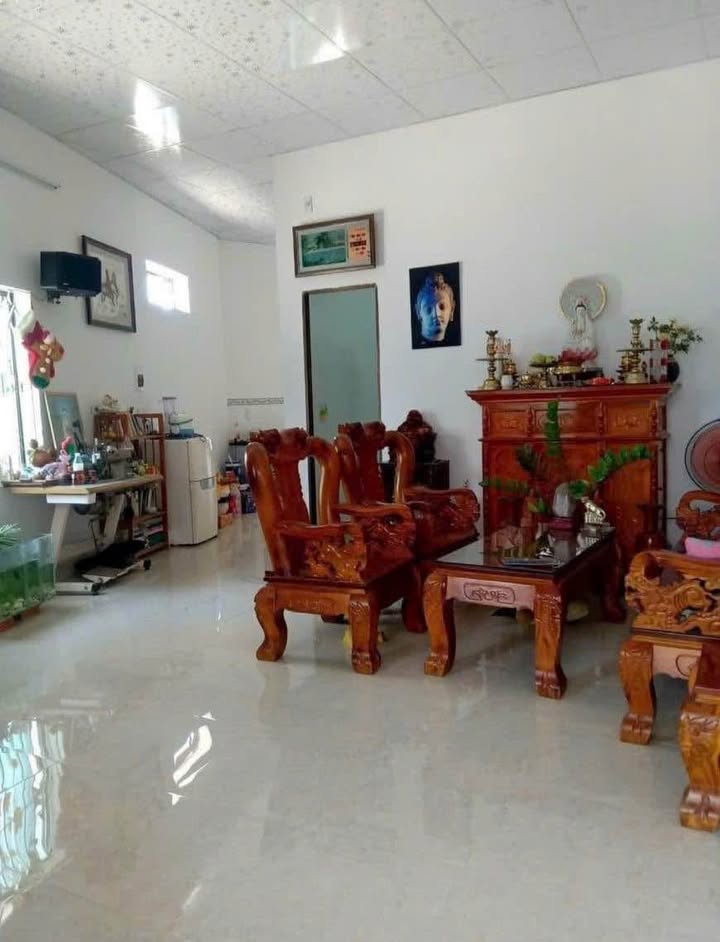 Nhà nguyên căn cho thuê tại phường Vĩnh Phước, Nha Trang 70m² giá 4.5 triệu - Sân trước rộng rãi!