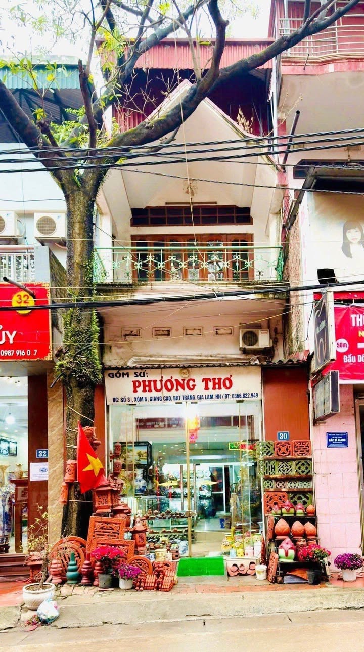 Nhà mặt tiền Bát Tràng 127m² giá 2x tỷ - Kinh doanh sầm uất!