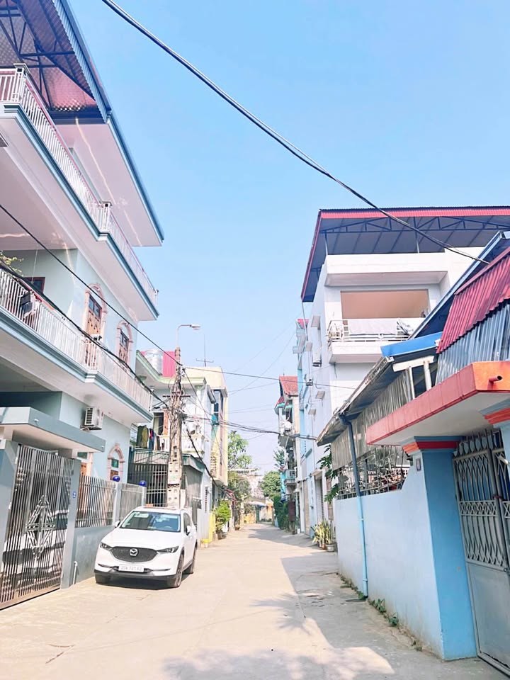 Nhà 3 tầng Phúc Yên 135m² giá 3.8 tỷ - Mặt tiền 7.7m, ô tô tránh