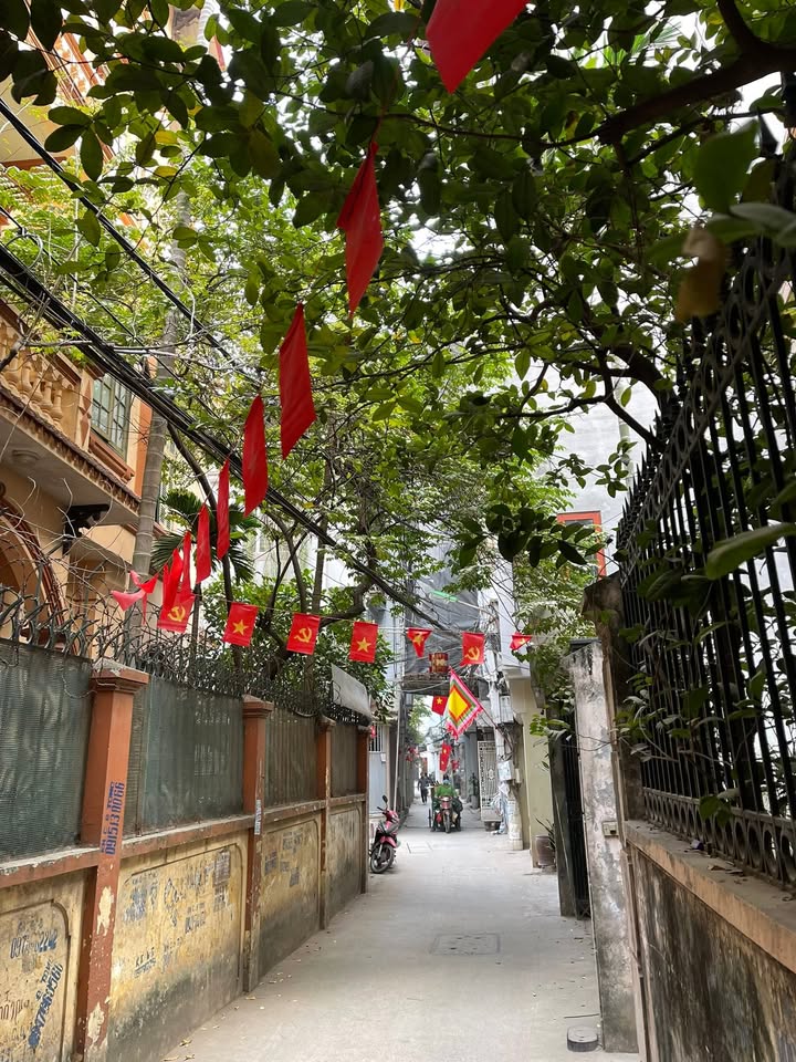 Nhà phố Hoàng Hoa Thám, Ba Đình 33m² giá 9.65 tỷ - Chính chủ, pháp lý rõ ràng!