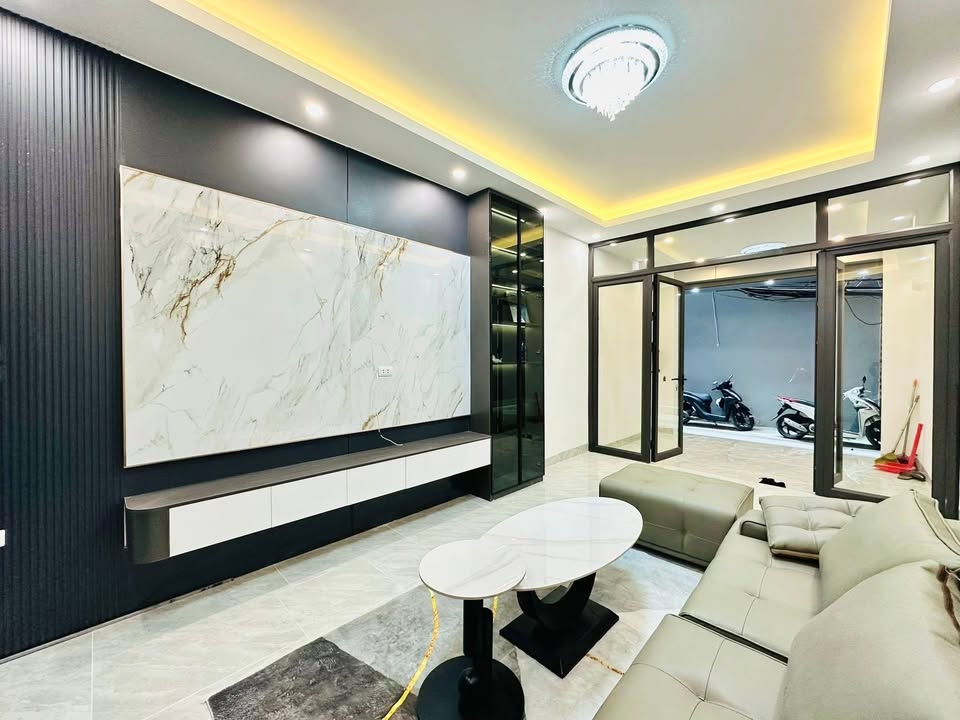 Nhà phố Đường Bưởi, Quận Ba Đình 42m² giá thỏa thuận - Thang máy, ô tô đỗ cửa!