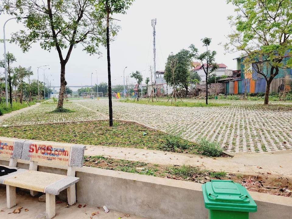 Đất Lô Góc Võng La 74m² giá 1 tỷ - Vị trí đắc địa, ô tô tránh nhau!