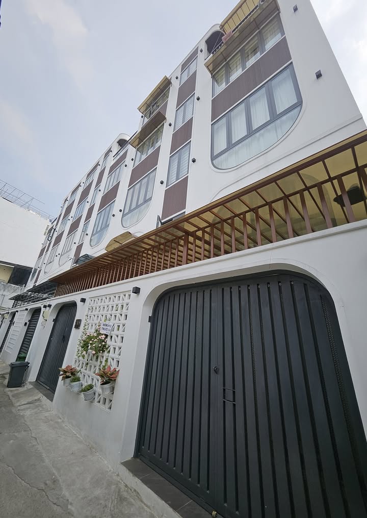 Nhà riêng Tân Bình 31m² giá 5.8 tỷ - Nhà mới vào ở ngay!