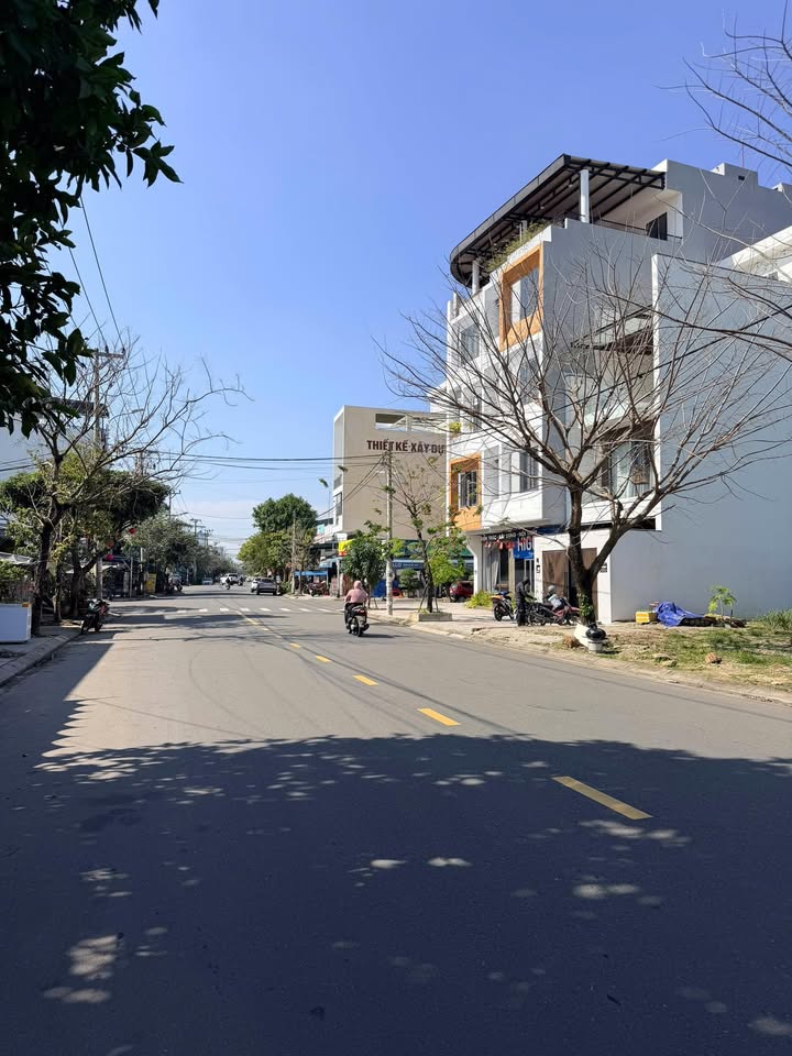 Đất mặt tiền Lê Quảng Chí, Hòa Xuân, 216m² giá 19 tỷ - Cơ hội đầu tư không thể bỏ lỡ!