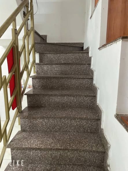 Nhà cho thuê 1 trệt 1 lầu tại Dĩ An 60m² giá 5 triệu - Sân xe máy thoáng mát!