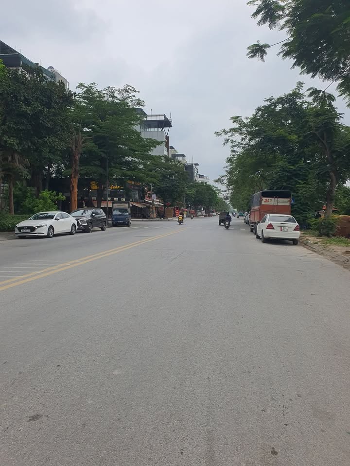 Đất Trục Chính x4, Văn Điển 30m² - Mặt tiền đẹp, giá thỏa thuận!