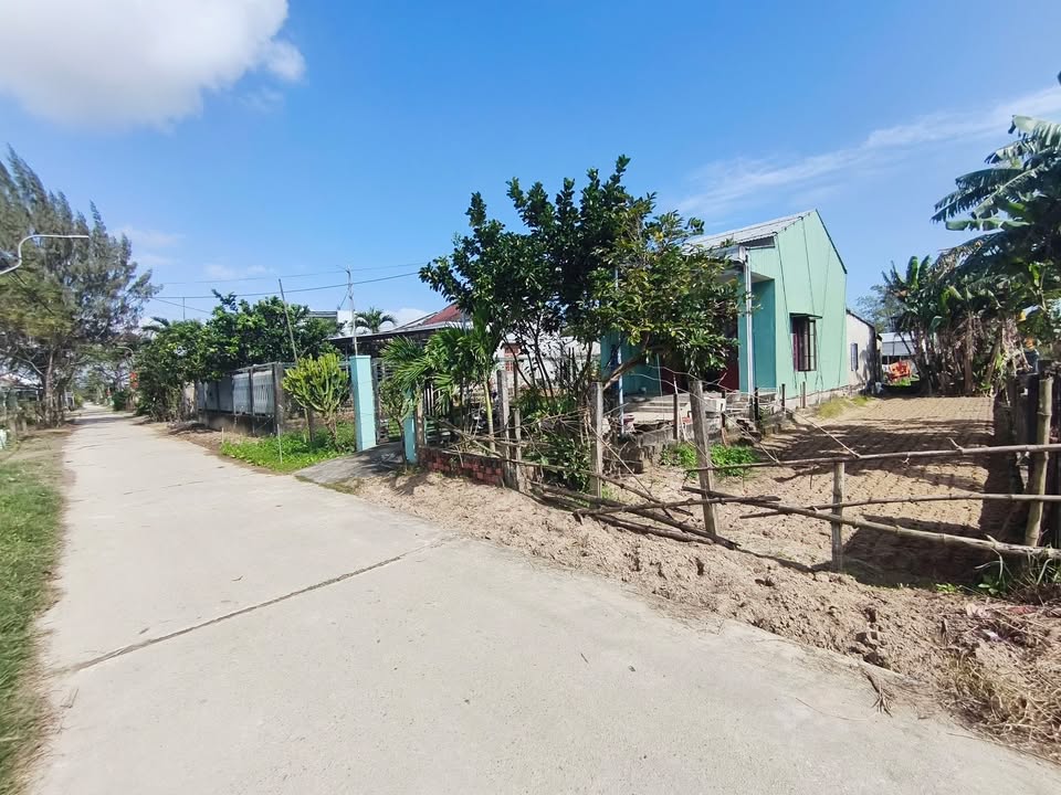 Đất nền Điện Nam Trung 141m² giá 1.9 tỷ - Hướng Tây, gần sân bóng