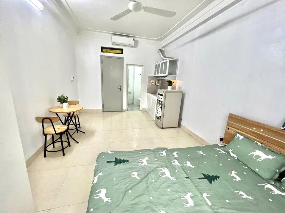 Cho thuê studio ngõ 277 Quan Hoa, Cầu Giấy 25m² - Thang máy hiện đại