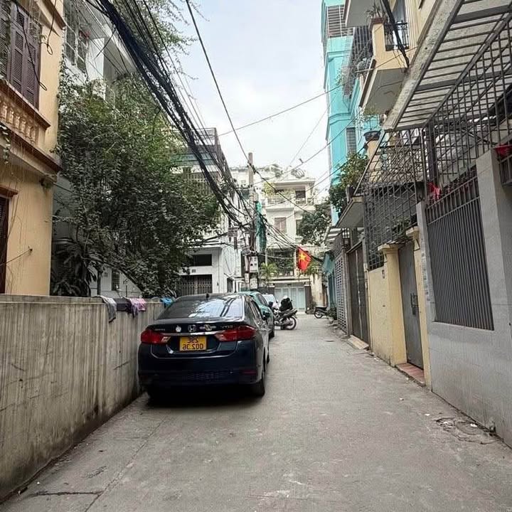 Nhà Phạm Văn Đồng - Xuân Đỉnh 160m² giá thỏa thuận - 2 mặt ngõ, gần công viên Hòa Bình!