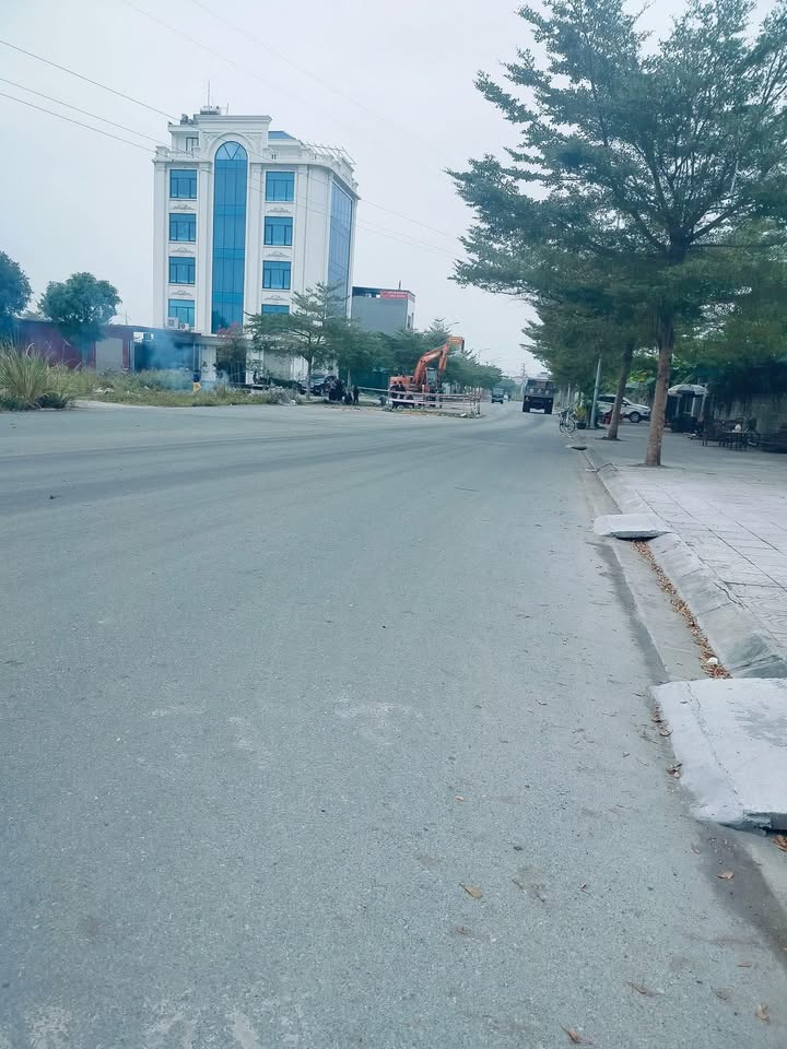 Đất nền Khu đô thị Nam Hùng, 100m² giá 4.8 tỷ - Đường 27m rộng rãi