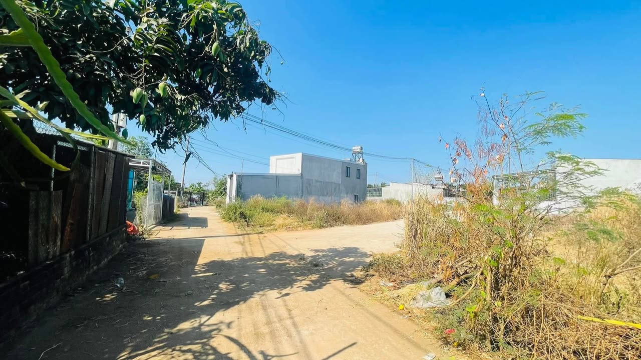 Đất nền Bảo Vinh - Long Khánh 100m² giá 750 triệu - Sổ riêng thổ cư, xây dựng tự do!