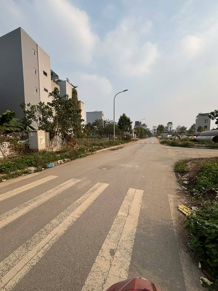 Đất nền Chúc Sơn 40m² giá 4 tỷ - Vị trí đẹp, dân cư văn minh!