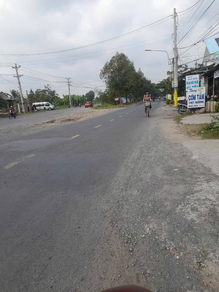 Bán nhà mặt tiền đường 173, Phường Phú Tân, 192m² - Sổ hồng thổ cư, gần chợ Hữu Định!