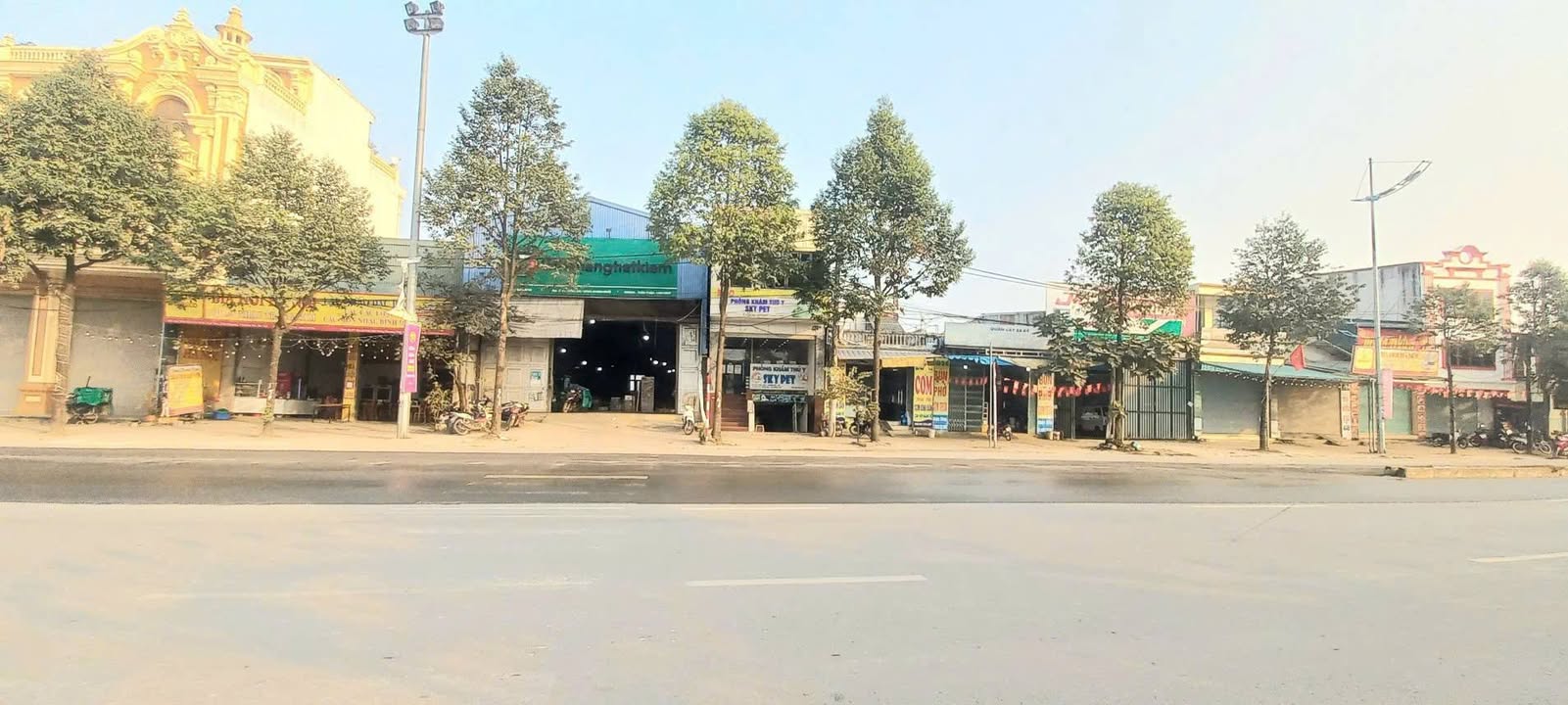 Bán nhà mặt đường Quốc lộ 6, Chúc Sơn 70m² giá 1x tỷ - Vị trí đắc địa, thuận lợi kinh doanh!