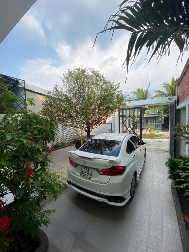 Bán biệt thự mini hẻm xe hơi tại Bình Chánh 163m² - Sổ hồng chính chủ, giá chỉ 5.4 tỷ!