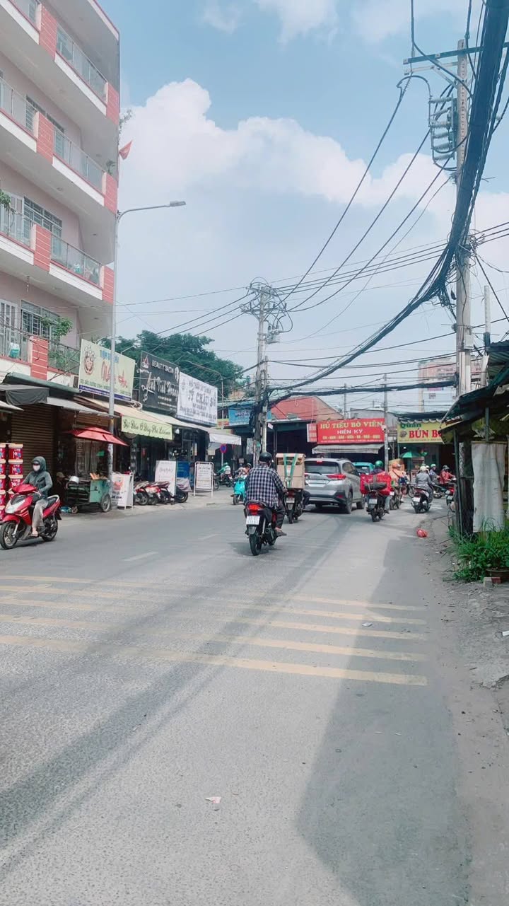 Nhà mặt tiền kinh doanh đường Trương Phước Phan, Bình Tân 72m² giá 8.5 tỷ - Sổ hồng riêng, thuận tiện kinh doanh!