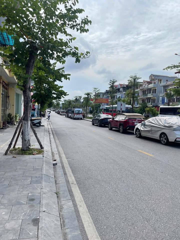 Đất nền đường Đôi Tỉnh ủy Cột 8, Hạ Long 450m² giá chỉ 5.5 tỷ - Cơ hội đầu tư tuyệt vời!