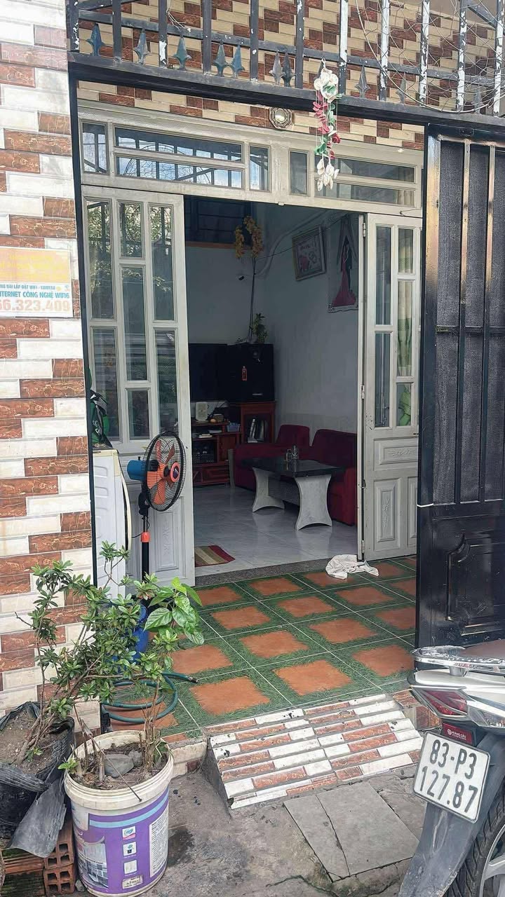 Bán nhà Thái Hòa Tân Uyên 50m² giá 900 triệu - Kinh doanh thuận lợi!