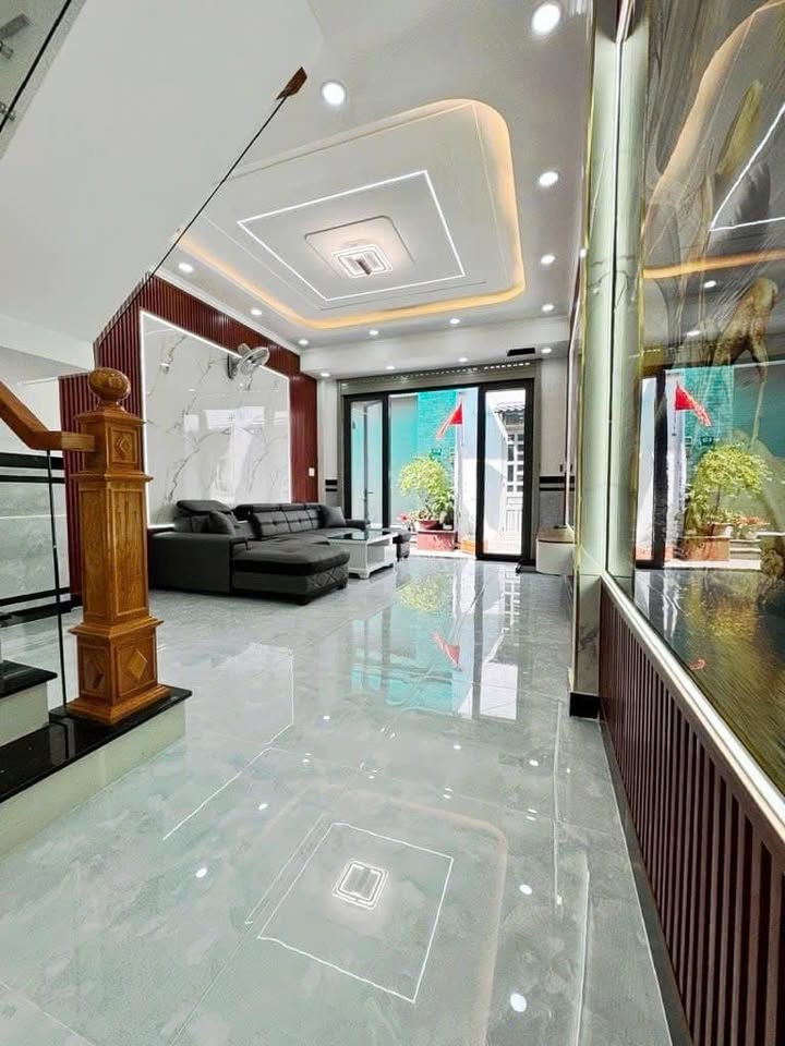 Nhà mới hoàn thiện full nội thất tại Nguyễn Ảnh Thủ, Quận 12 - Giá 4 tỷ hấp dẫn!