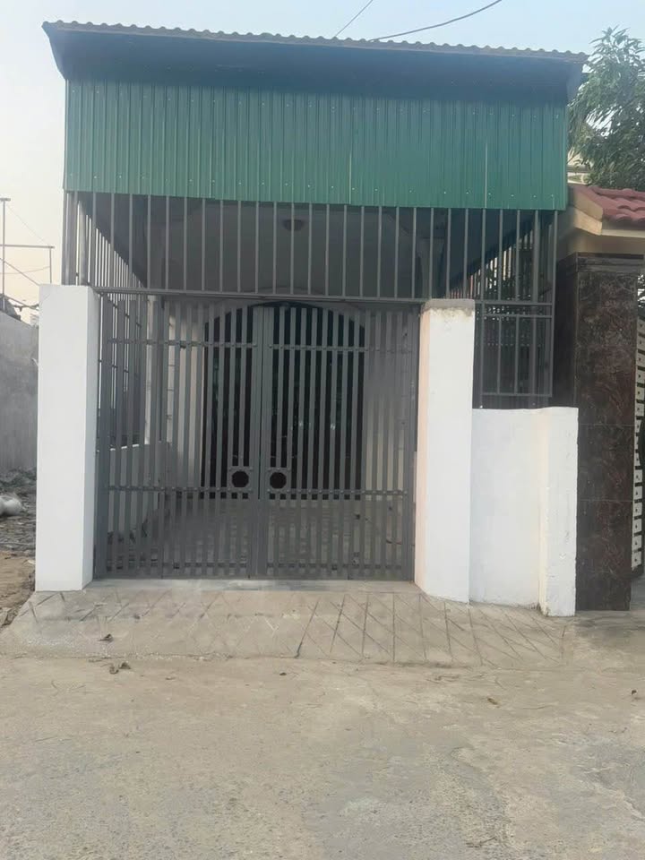 Nhà Hưng Đông 87m² giá 3.7 tỷ - Sân để ô tô thoải mái!